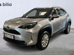 Silver Begagnad 2024 Toyota Yaris Hybrid Active SUV | 279 900 kr (Marknadspris)