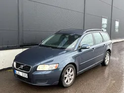 Blå Begagnad 2008 Volvo V50 Kombi | 29 900 kr (Marknadspris)