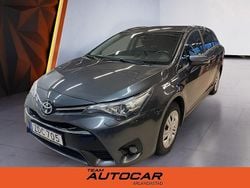 Grå Begagnad 2017 Toyota Avensis Active Kombi | 159 900 kr (Marknadspris)