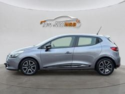 Grå Begagnad 2015 Renault Clio IV Halvkombi | 86 500 kr (Marknadspris)