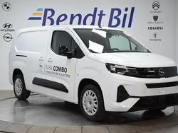 Vit Ny 2024 Opel Combo Elite Minibuss | 387 375 kr (Marknadspris)