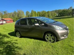 Brun Begagnad 2013 Honda Jazz Halvkombi | 45 000 kr (Superpris)