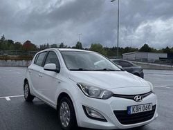 Vit Begagnad 2013 Hyundai i20 Select Halvkombi | 37 500 kr (Bra pris)