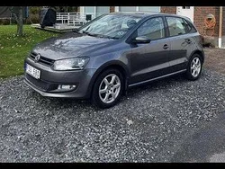 Grå Begagnad 2010 VW Polo Halvkombi | 48 000 kr (Marknadspris)