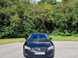 Svart Begagnad 2016 Seat Leon Halvkombi | 105 000 kr (Marknadspris)