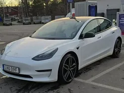 Vit Begagnad 2022 Tesla Model 3 Performance Sedan | 340 000 kr (Bra pris)
