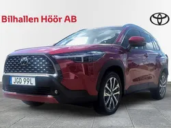 Röd Begagnad 2024 Toyota Corolla Cross Executive SUV | 419 900 kr (Marknadspris)