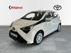 Vit Begagnad 2019 Toyota Aygo X-play Halvkombi | 119 000 kr (Marknadspris)