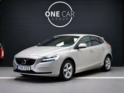 Ljusbrun (brun) Begagnad 2016 Volvo V40 Momentum Kombi | 179 800 kr (Marknadspris)