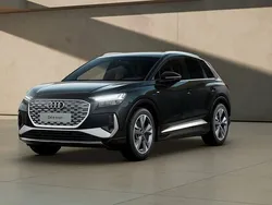 Svart Ny 2025 Audi Q4 e-tron S-Line SUV | 716 700 kr (Marknadspris)