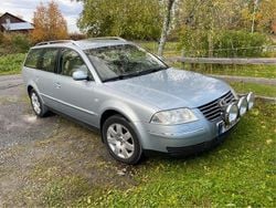 Blå Begagnad 2003 VW Passat Highline Kombi | 5 000 kr (Lite dyr)