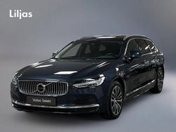 Blå Begagnad 2024 Volvo V90 Core Kombi | 399 000 kr (Marknadspris)