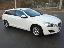 Vit Begagnad 2011 Volvo V60 Momentum Kombi | 70 000 kr (Superpris)