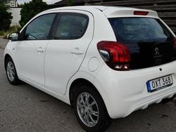 Vit Begagnad 2014 Peugeot 108 Halvkombi | 60 000 kr (Marknadspris)