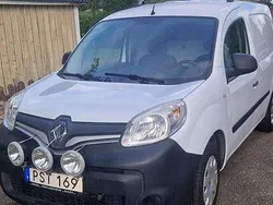 Vit Begagnad 2013 Renault Kangoo Minibuss | 47 000 kr (Marknadspris)