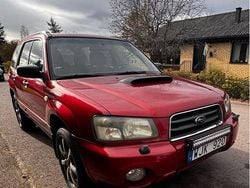 Röd Begagnad 2005 Subaru Forester SUV | 45 000 kr (Marknadspris)