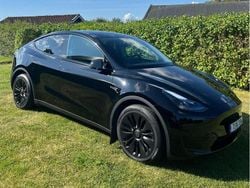 Svart Begagnad 2023 Tesla Model Y SUV | 439 000 kr (Dyr)