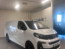 Vit Begagnad 2024 Opel Vivaro Elite Van | 411 250 kr