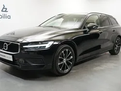Svart Begagnad 2020 Volvo V60 Momentum Kombi | 269 900 kr (Marknadspris)