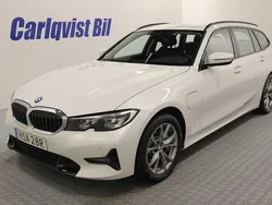 Vit metallic Begagnad 2021 BMW 330 Sport Line Kombi | 299 000 kr (Marknadspris)