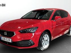 Röd (pure red) Begagnad 2023 Seat Leon Style Kombi | 194 900 kr (Marknadspris)