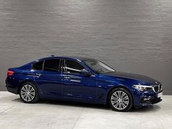 Blå metallic Begagnad 2018 BMW 530 Sedan | 289 900 kr (Marknadspris)