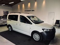 Vit Begagnad 2021 VW Caddy Minibuss | 174 900 kr (Marknadspris)