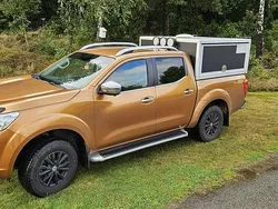 Orange Begagnad 2016 Nissan Navara Pickup | 220 000 kr (Marknadspris)