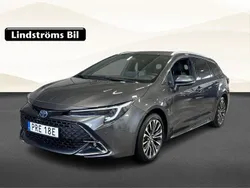 Mörkgrå (grå) Begagnad 2024 Toyota Corolla Style Kombi | 359 900 kr (Dyr)