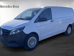 Vit Ny 2025 Mercedes Vito Minibuss | 687 175 kr (Dyr)