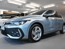 Silver (oyster silver metallic black) Ny 2024 VW Golf VIII GTE Halvkombi | 484 899 kr