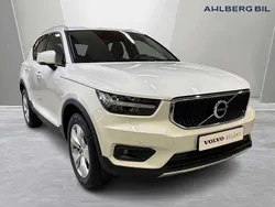 Vit Begagnad 2021 Volvo XC40 Momentum SUV | 309 500 kr (Lite dyr)