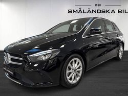 Svart Begagnad 2019 Mercedes B180 Minibuss | 245 000 kr (Marknadspris)