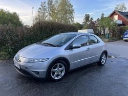 Silver Begagnad 2007 Honda Civic Sport Halvkombi | 37 900 kr (Marknadspris)