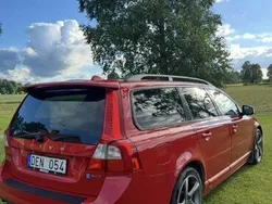 Röd Begagnad 2010 Volvo V70 R-Design Kombi | 63 000 kr (Lite dyr)