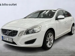 Vit Begagnad 2012 Volvo V60 Momentum Kombi | 119 900 kr (Marknadspris)