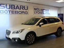 Vit Begagnad 2016 Subaru Outback SUV | 154 900 kr (Marknadspris)