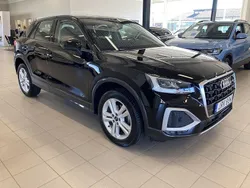Brilliantsvart Begagnad 2022 Audi Q2 Advanced Plus SUV | 259 900 kr (Bra pris)