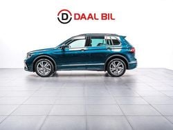 Blå Begagnad 2021 VW Tiguan R-line SUV | 359 700 kr (Marknadspris)