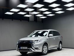 Silver Begagnad 2018 Mitsubishi Outlander P-HEV SUV | 219 900 kr (Marknadspris)
