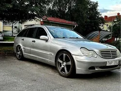 Grå Begagnad 2002 Mercedes C180 Kombi | 20 000 kr (Marknadspris)
