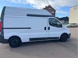 Vit Begagnad 2011 Opel Vivaro Van | 49 000 kr (Lite dyr)
