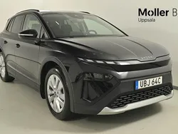 Svart (black magic pärleffekt me) Begagnad 2025 Skoda Elroq SUV | 439 900 kr