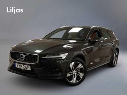 Grå Begagnad 2019 Volvo V60 CC SE Kombi | 329 000 kr (Marknadspris)