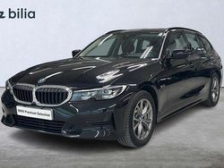 Svart Begagnad 2022 BMW 330e Sport Line Kombi | 324 900 kr (Bra pris)