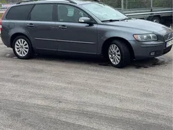 Grå Begagnad 2007 Volvo V50 Momentum Kombi | 41 000 kr (Marknadspris)