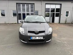 Grå Begagnad 2008 Toyota Auris Halvkombi | 44 900 kr (Superpris)