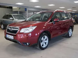 Ljusröd Begagnad 2015 Subaru Forester SUV | 159 500 kr (Bra pris)