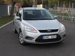Silver Begagnad 2010 Ford Focus Halvkombi | 42 800 kr (Bra pris)