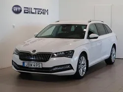 Vit Begagnad 2021 Skoda Superb Style Kombi | 258 900 kr (Marknadspris)